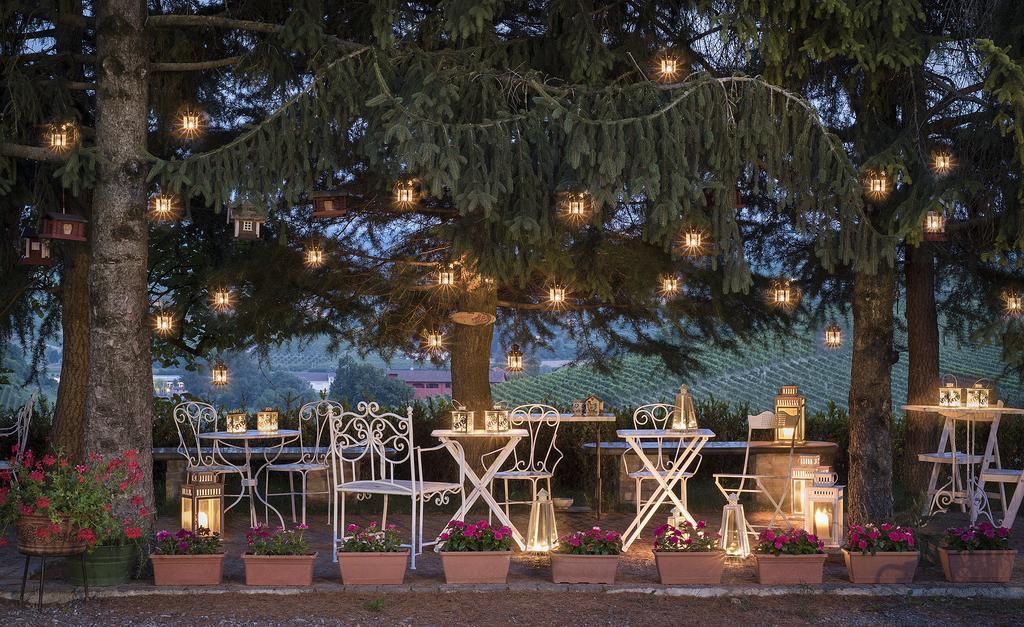 Agriturismo Albarossa Ніцца-Монферрато Екстер'єр фото