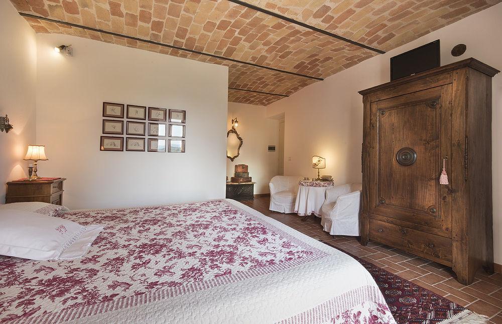 Agriturismo Albarossa Ніцца-Монферрато Екстер'єр фото
