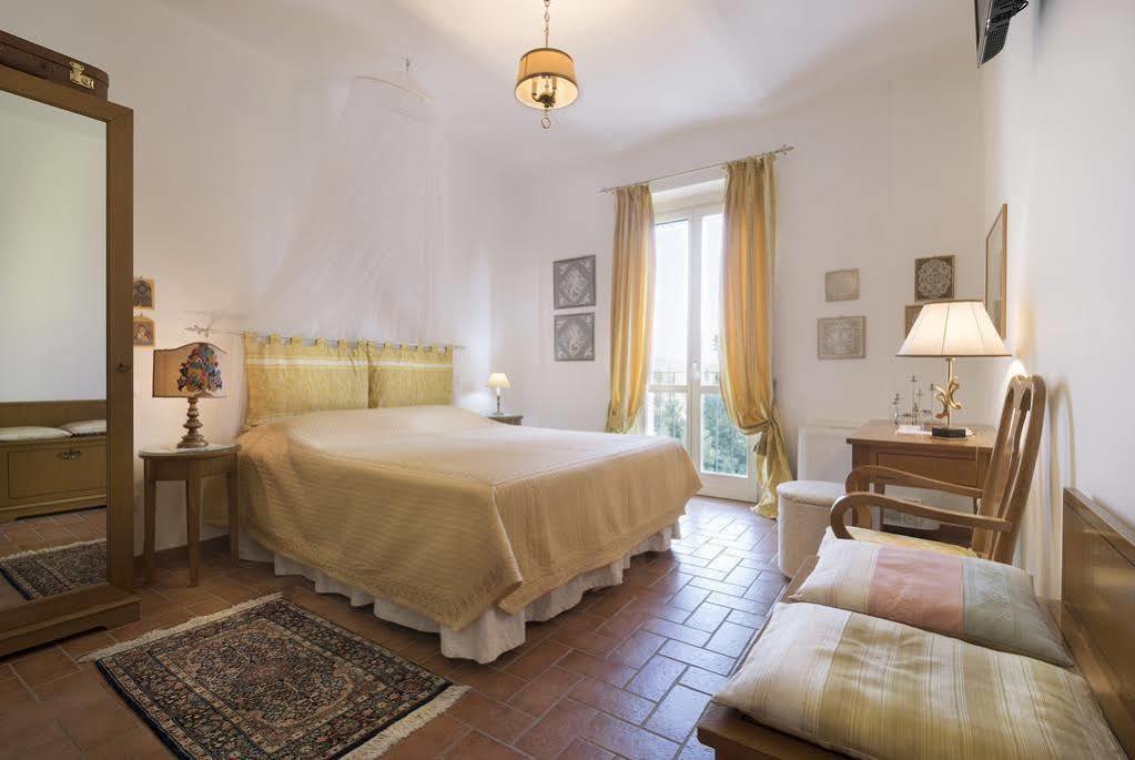 Agriturismo Albarossa Ніцца-Монферрато Екстер'єр фото